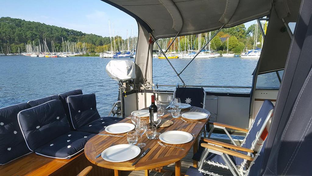 Hotel Vedette Hollandaise De 13 M Pour Sejour Insolite à Nivillac Extérieur photo